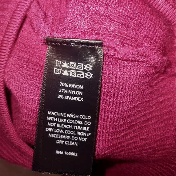 House of Harlow 1960 Crewneck Ribbed Knit Crop Top - Picture 8 of 8